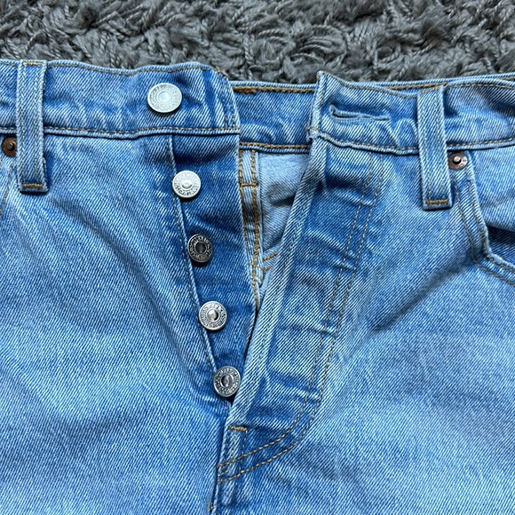 Levi’s Straight Leg Jeans - Picture 3 of 5